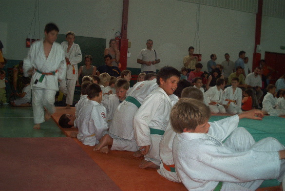 IM003196
