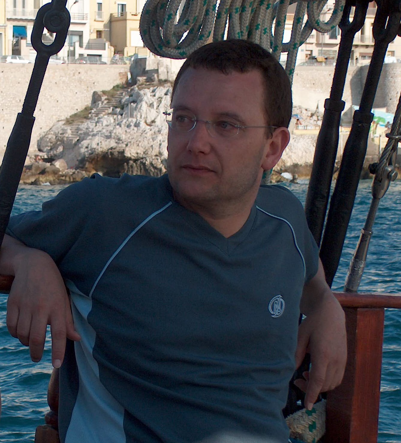 Croisière sur un vieux
                  grémant,dans la rade de Marseille (juillet 2008)